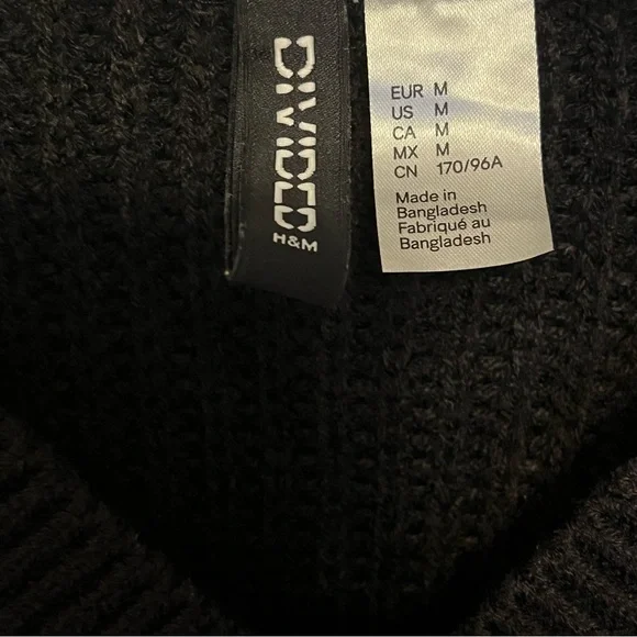 H&M Divided Black Knit Sleeveless V-Neck Wide Cut Sweater Vest Size Medium - Picture 11 of 14